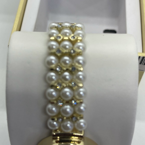 BNIB Charter Club Ladies Watch Pearl style - Picture 6 of 9
